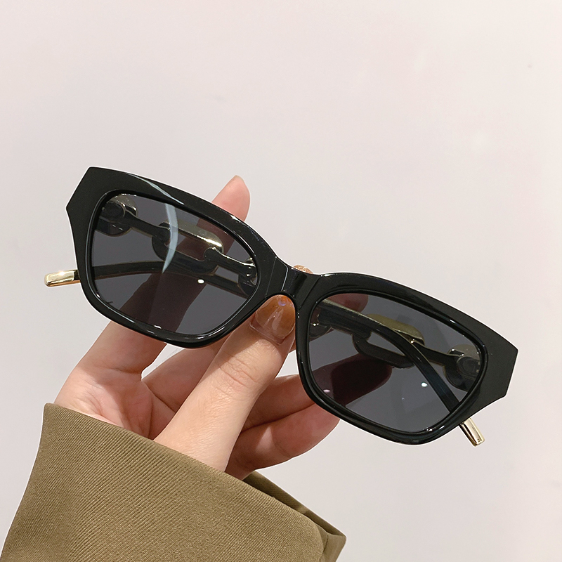Kacamata Hitam Kasual Klasik u - Vintage Fashion Trends ulasan dan harga